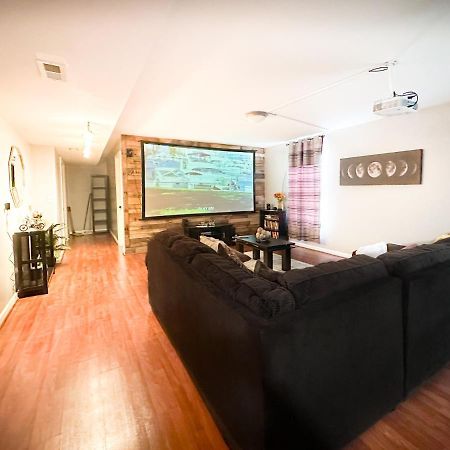 렉싱턴 Cute 2-Brm Walkout Apt With Pool Table And Theater 아파트 외부 사진