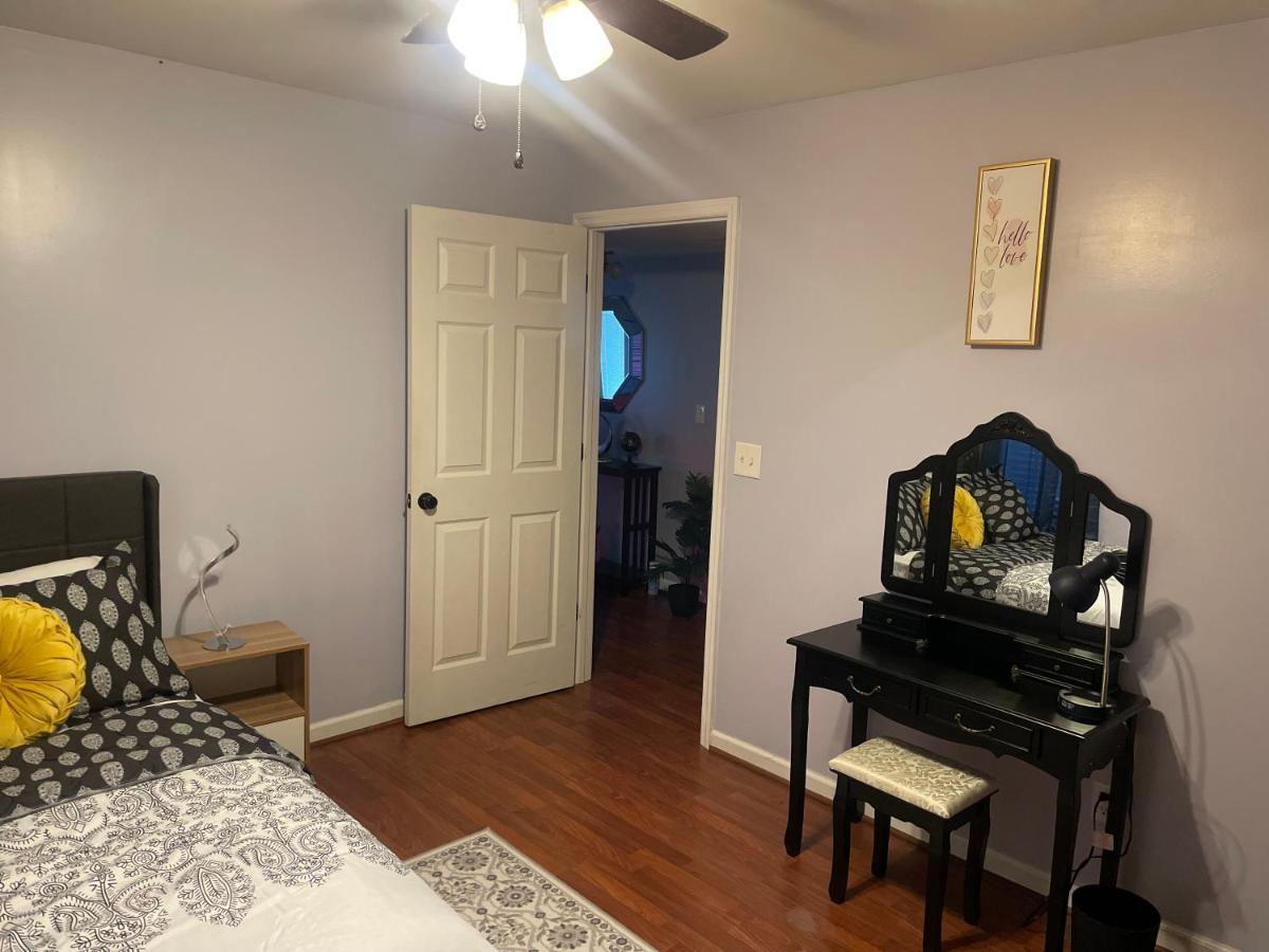 렉싱턴 Cute 2-Brm Walkout Apt With Pool Table And Theater 아파트 외부 사진
