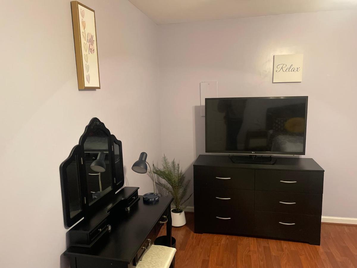 렉싱턴 Cute 2-Brm Walkout Apt With Pool Table And Theater 아파트 외부 사진