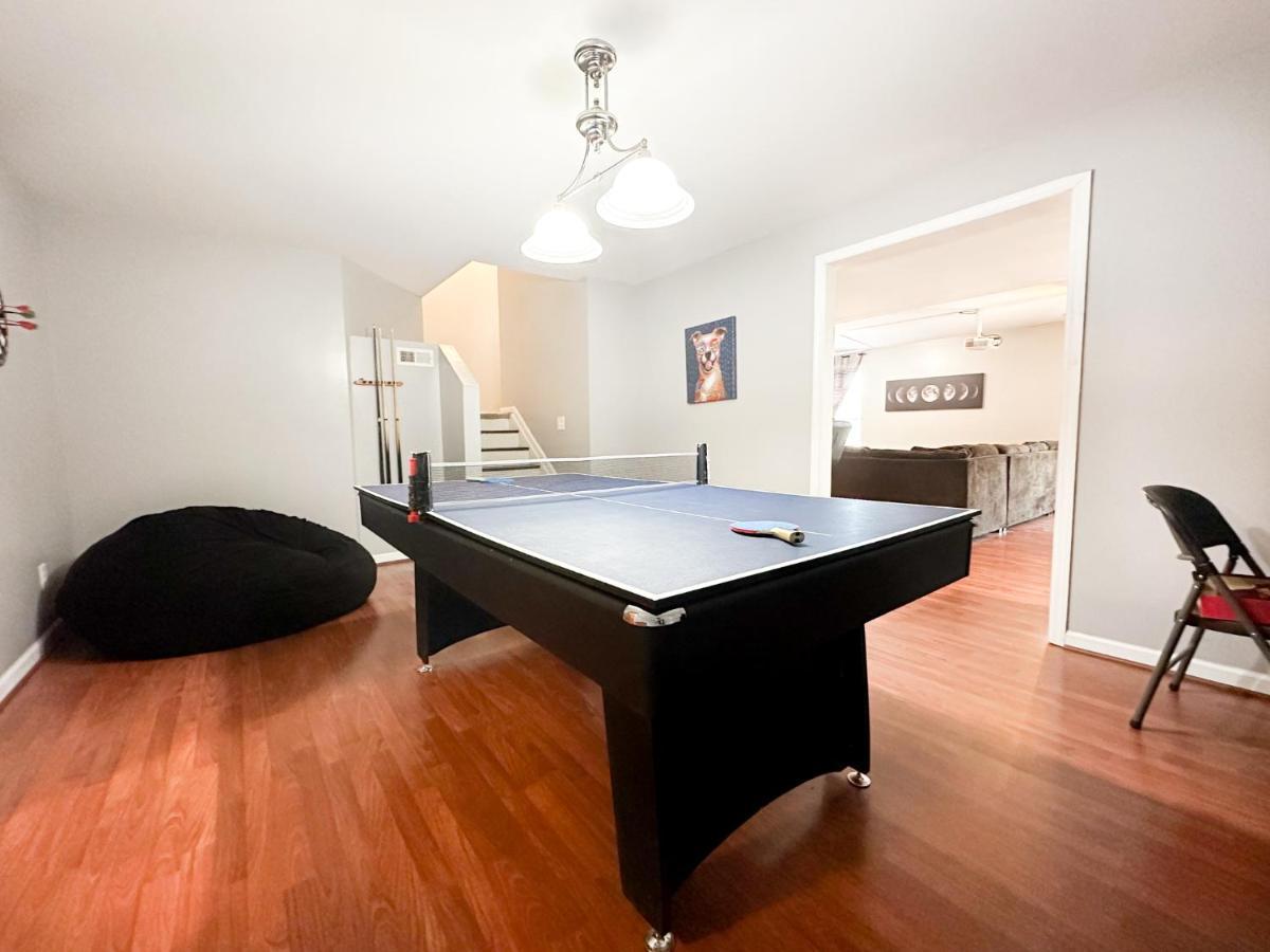 렉싱턴 Cute 2-Brm Walkout Apt With Pool Table And Theater 아파트 외부 사진